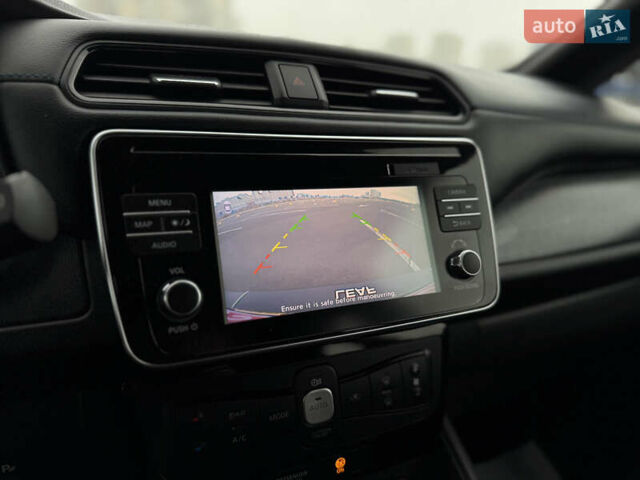 Черный Ниссан Лиф, объемом двигателя 0 л и пробегом 118 тыс. км за 12900 $, фото 2 на Automoto.ua