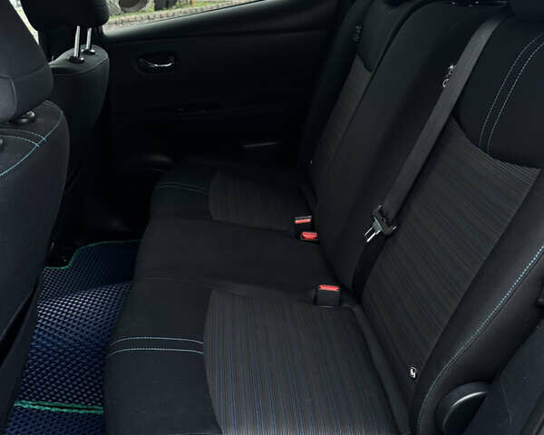 Чорний Ніссан Ліф, об'ємом двигуна 0 л та пробігом 164 тис. км за 11600 $, фото 9 на Automoto.ua