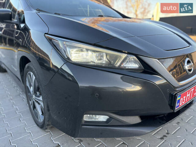 Черный Ниссан Лиф, объемом двигателя 0 л и пробегом 119 тыс. км за 11700 $, фото 16 на Automoto.ua