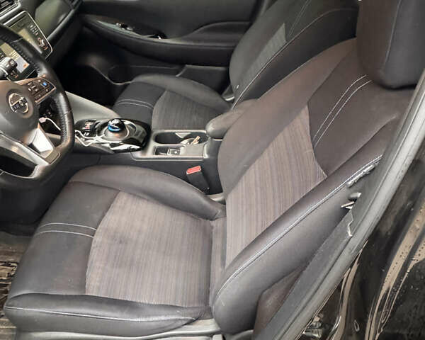 Чорний Ніссан Ліф, об'ємом двигуна 0 л та пробігом 146 тис. км за 13300 $, фото 7 на Automoto.ua