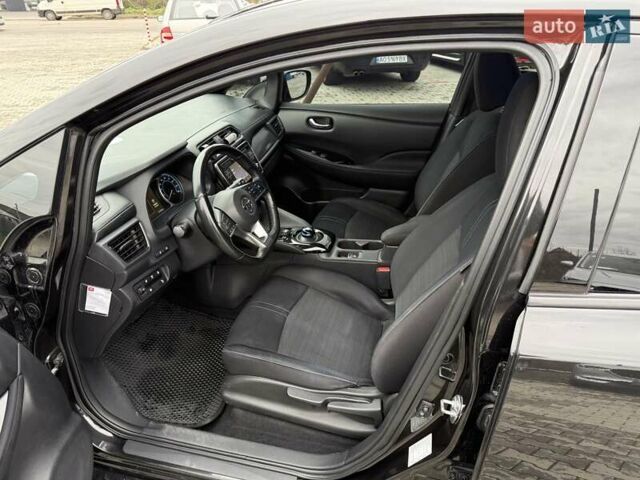 Черный Ниссан Лиф, объемом двигателя 0 л и пробегом 160 тыс. км за 11500 $, фото 24 на Automoto.ua