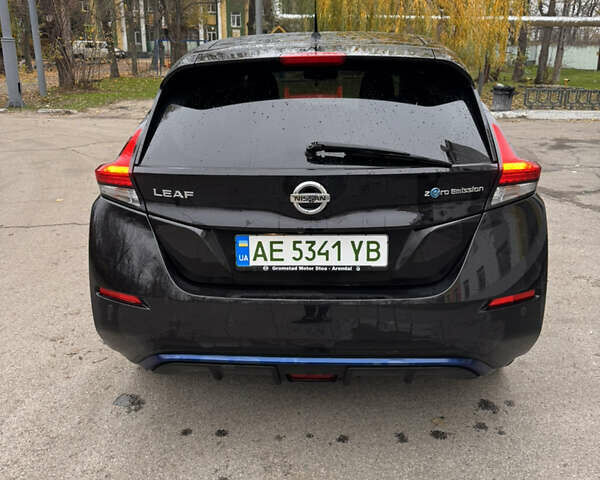 Чорний Ніссан Ліф, об'ємом двигуна 0 л та пробігом 146 тис. км за 13300 $, фото 4 на Automoto.ua