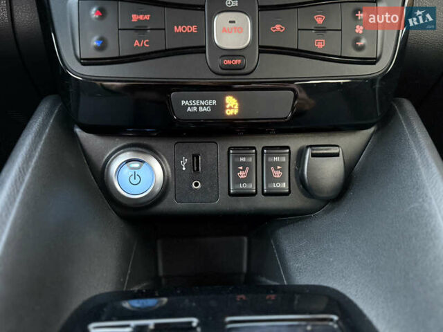 Черный Ниссан Лиф, объемом двигателя 0 л и пробегом 111 тыс. км за 11200 $, фото 17 на Automoto.ua