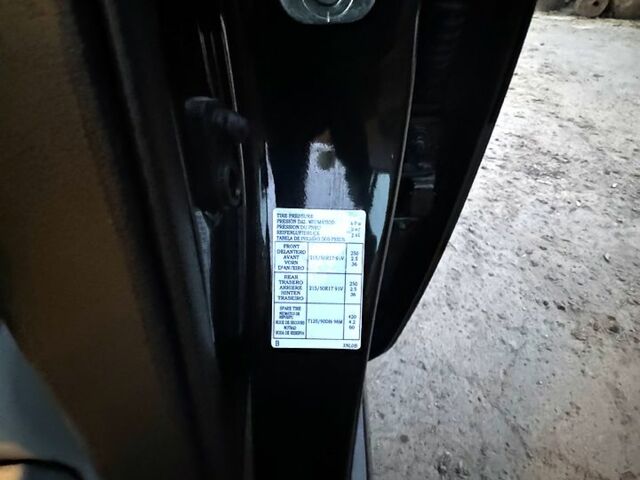 Черный Ниссан Лиф, объемом двигателя 0.11 л и пробегом 130 тыс. км за 12800 $, фото 6 на Automoto.ua