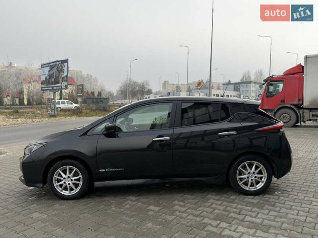 Черный Ниссан Лиф, объемом двигателя 0 л и пробегом 160 тыс. км за 10500 $, фото 4 на Automoto.ua