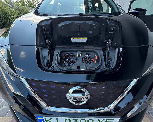 Черный Ниссан Лиф, объемом двигателя 0 л и пробегом 87 тыс. км за 15200 $, фото 11 на Automoto.ua