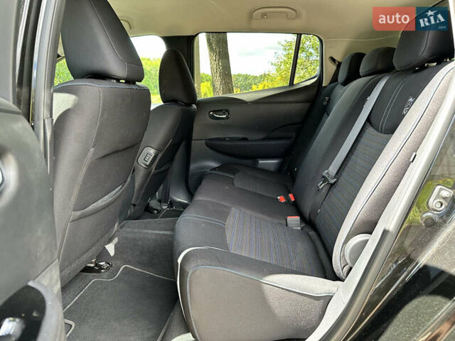 Черный Ниссан Лиф, объемом двигателя 0 л и пробегом 119 тыс. км за 13500 $, фото 40 на Automoto.ua