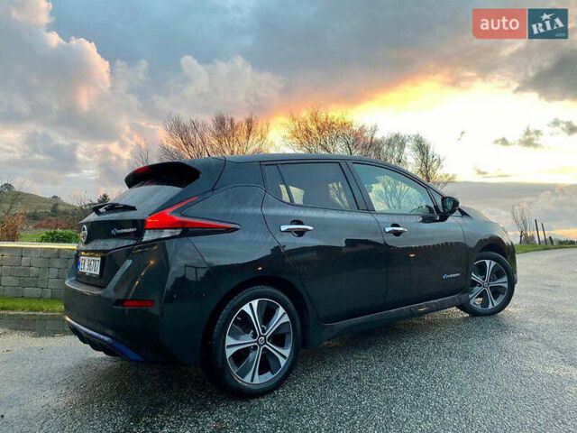 Черный Ниссан Лиф, объемом двигателя 0 л и пробегом 111 тыс. км за 12300 $, фото 1 на Automoto.ua