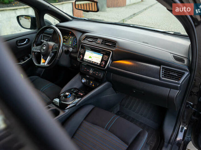 Черный Ниссан Лиф, объемом двигателя 0 л и пробегом 133 тыс. км за 11900 $, фото 21 на Automoto.ua