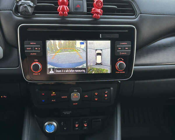 Чорний Ніссан Ліф, об'ємом двигуна 0 л та пробігом 90 тис. км за 11950 $, фото 34 на Automoto.ua