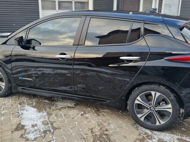 Чорний Ніссан Ліф, об'ємом двигуна 0 л та пробігом 125 тис. км за 13000 $, фото 2 на Automoto.ua