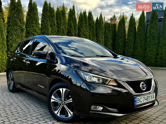 Черный Ниссан Лиф, объемом двигателя 0 л и пробегом 145 тыс. км за 11999 $, фото 4 на Automoto.ua