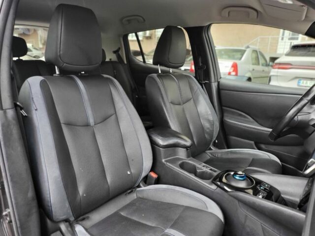 Черный Ниссан Лиф, объемом двигателя 0 л и пробегом 87 тыс. км за 12900 $, фото 12 на Automoto.ua