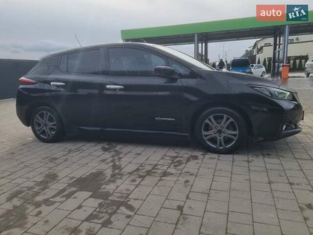 Черный Ниссан Лиф, объемом двигателя 0 л и пробегом 158 тыс. км за 13000 $, фото 4 на Automoto.ua