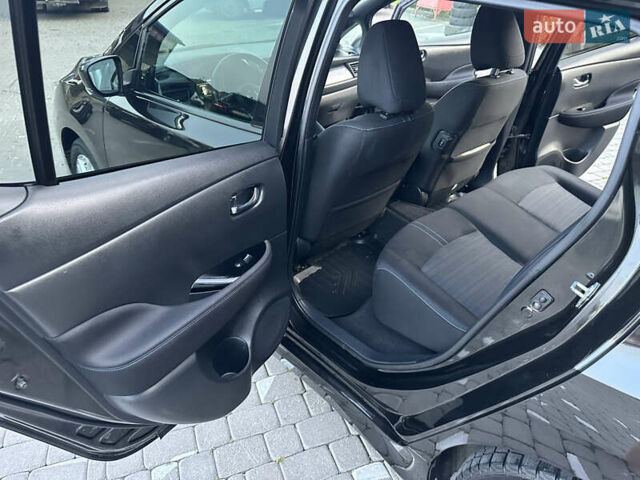 Черный Ниссан Лиф, объемом двигателя 0 л и пробегом 95 тыс. км за 13000 $, фото 14 на Automoto.ua