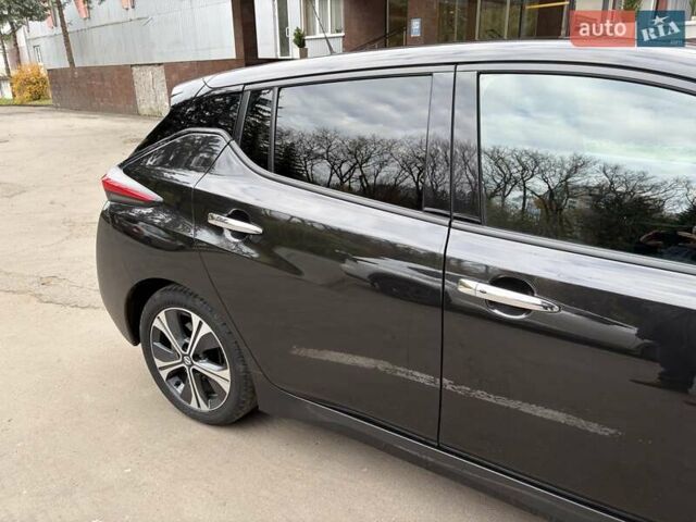 Чорний Ніссан Ліф, об'ємом двигуна 0 л та пробігом 148 тис. км за 12600 $, фото 4 на Automoto.ua