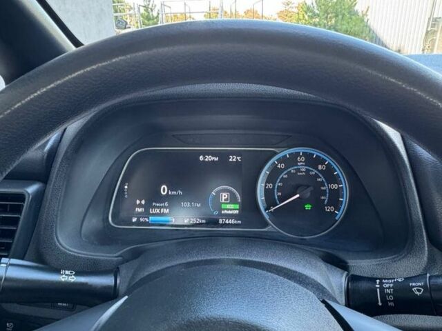 Черный Ниссан Лиф, объемом двигателя 0 л и пробегом 92 тыс. км за 13500 $, фото 5 на Automoto.ua