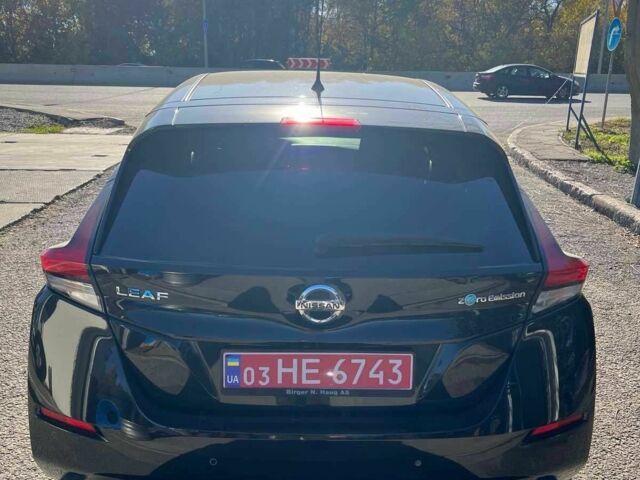 Черный Ниссан Лиф, объемом двигателя 0 л и пробегом 108 тыс. км за 12000 $, фото 5 на Automoto.ua