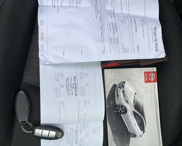 Черный Ниссан Лиф, объемом двигателя 0 л и пробегом 145 тыс. км за 12100 $, фото 16 на Automoto.ua