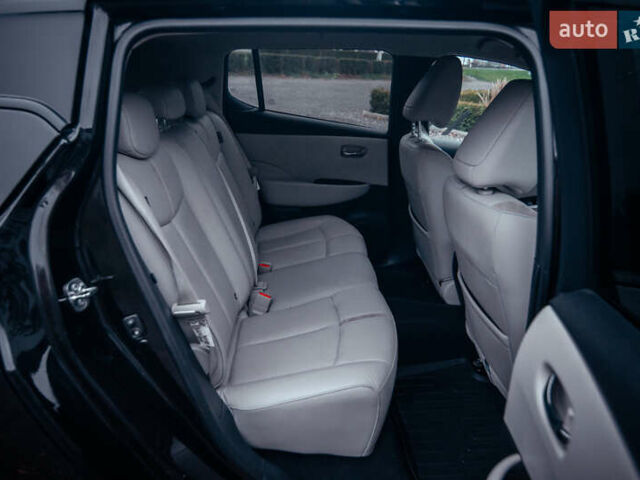 Черный Ниссан Лиф, объемом двигателя 0 л и пробегом 89 тыс. км за 13350 $, фото 30 на Automoto.ua