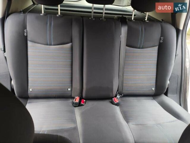 Черный Ниссан Лиф, объемом двигателя 0 л и пробегом 160 тыс. км за 12300 $, фото 27 на Automoto.ua