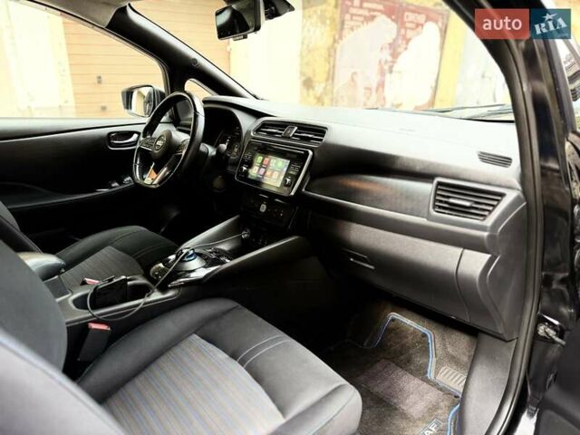 Чорний Ніссан Ліф, об'ємом двигуна 0 л та пробігом 47 тис. км за 12600 $, фото 10 на Automoto.ua