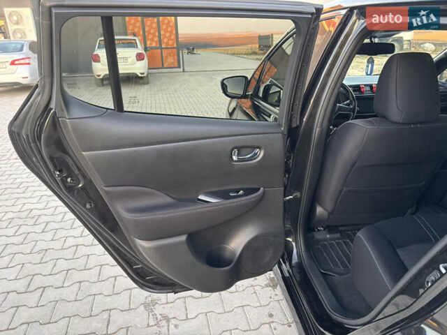 Чорний Ніссан Ліф, об'ємом двигуна 0 л та пробігом 90 тис. км за 11950 $, фото 14 на Automoto.ua