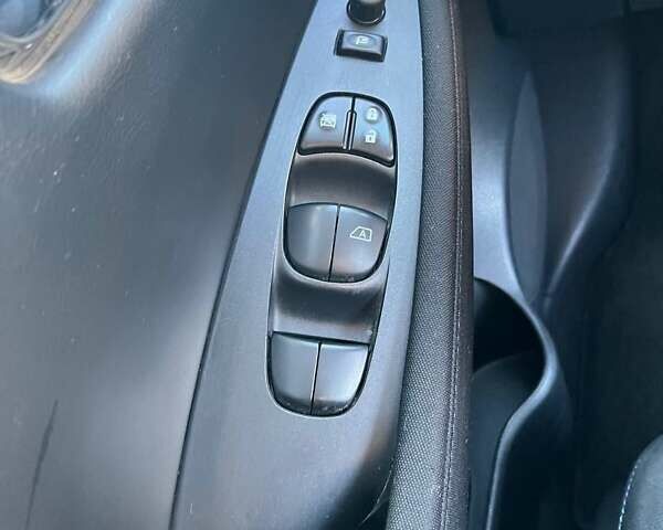 Чорний Ніссан Ліф, об'ємом двигуна 0 л та пробігом 52 тис. км за 12200 $, фото 7 на Automoto.ua