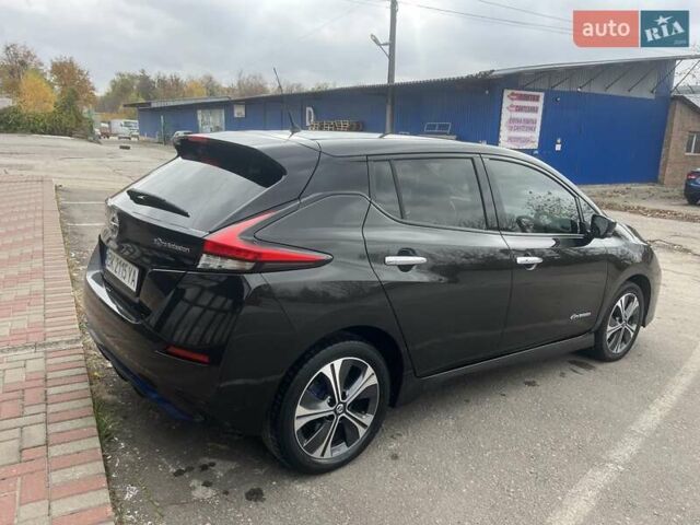 Черный Ниссан Лиф, объемом двигателя 0 л и пробегом 120 тыс. км за 11900 $, фото 9 на Automoto.ua