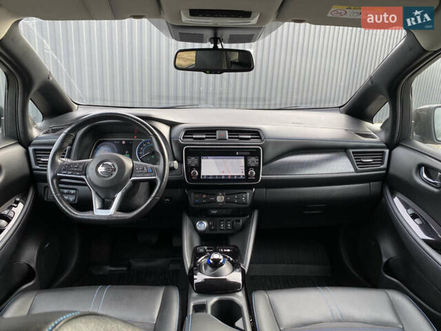 Черный Ниссан Лиф, объемом двигателя 0 л и пробегом 133 тыс. км за 12500 $, фото 33 на Automoto.ua