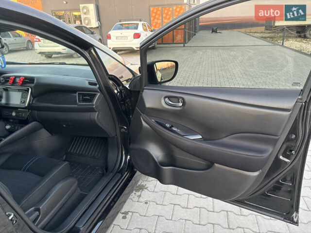 Чорний Ніссан Ліф, об'ємом двигуна 0 л та пробігом 90 тис. км за 11950 $, фото 20 на Automoto.ua