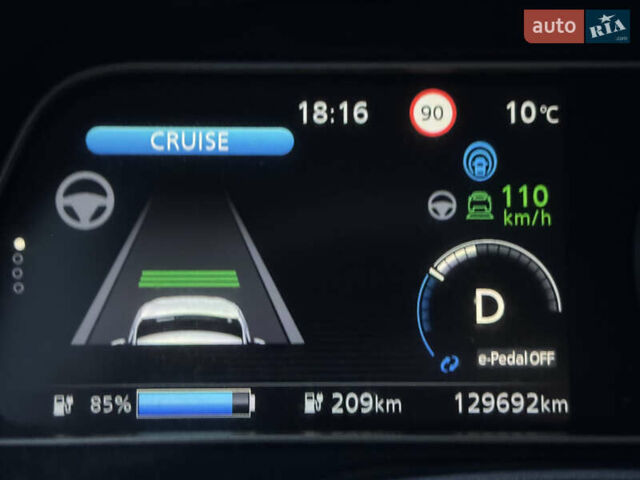 Черный Ниссан Лиф, объемом двигателя 0 л и пробегом 127 тыс. км за 12499 $, фото 31 на Automoto.ua