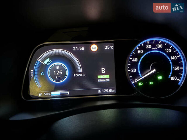 Черный Ниссан Лиф, объемом двигателя 0 л и пробегом 123 тыс. км за 12100 $, фото 15 на Automoto.ua