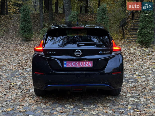 Черный Ниссан Лиф, объемом двигателя 0 л и пробегом 128 тыс. км за 12500 $, фото 12 на Automoto.ua