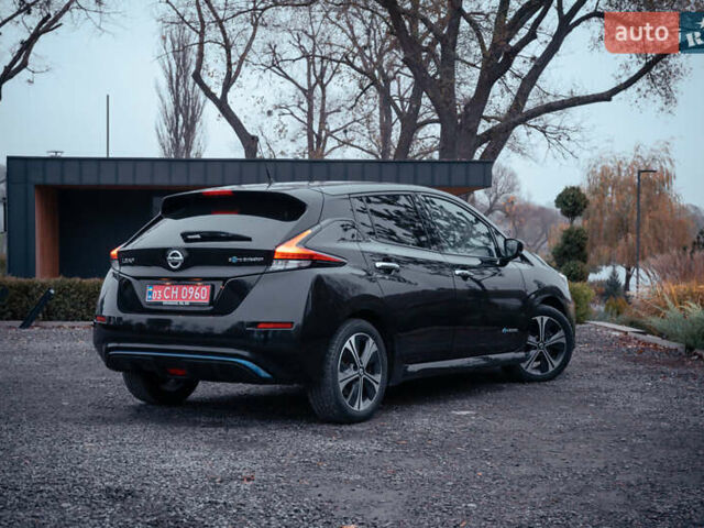 Черный Ниссан Лиф, объемом двигателя 0 л и пробегом 89 тыс. км за 13350 $, фото 8 на Automoto.ua