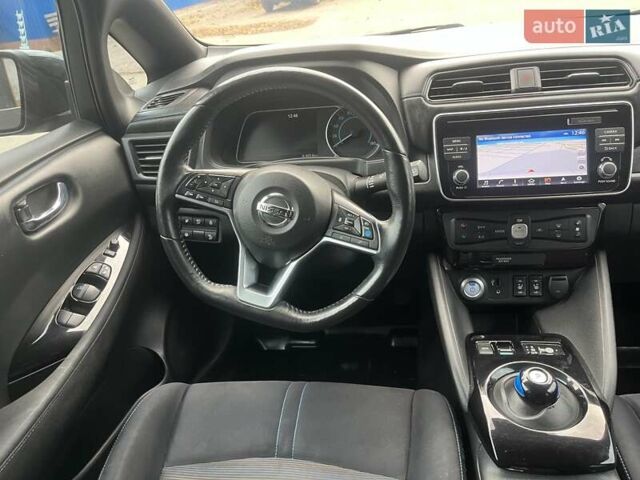 Черный Ниссан Лиф, объемом двигателя 0 л и пробегом 120 тыс. км за 11900 $, фото 30 на Automoto.ua