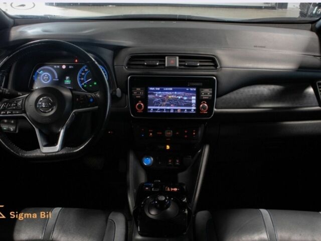 Черный Ниссан Лиф, объемом двигателя 0 л и пробегом 97 тыс. км за 343 $, фото 4 на Automoto.ua