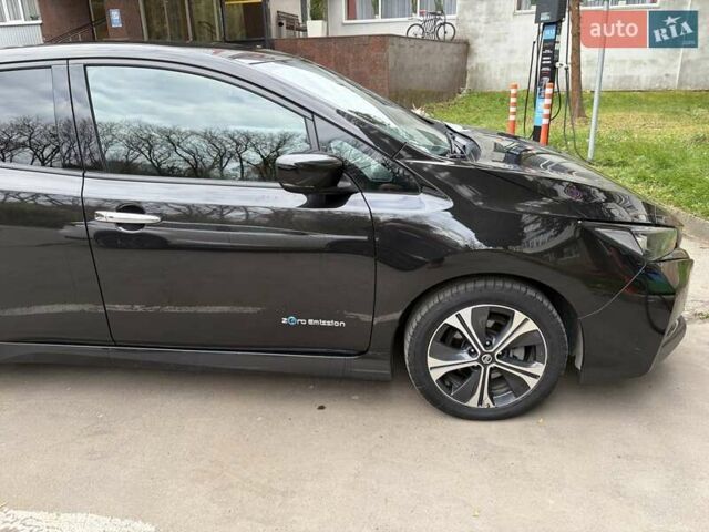 Чорний Ніссан Ліф, об'ємом двигуна 0 л та пробігом 148 тис. км за 12600 $, фото 3 на Automoto.ua