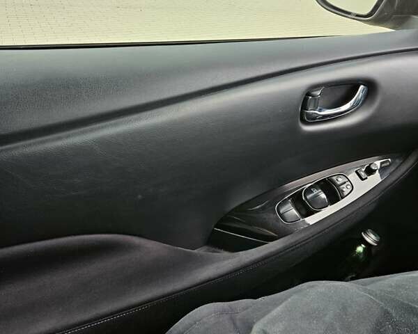 Чорний Ніссан Ліф, об'ємом двигуна 0 л та пробігом 165 тис. км за 11200 $, фото 13 на Automoto.ua