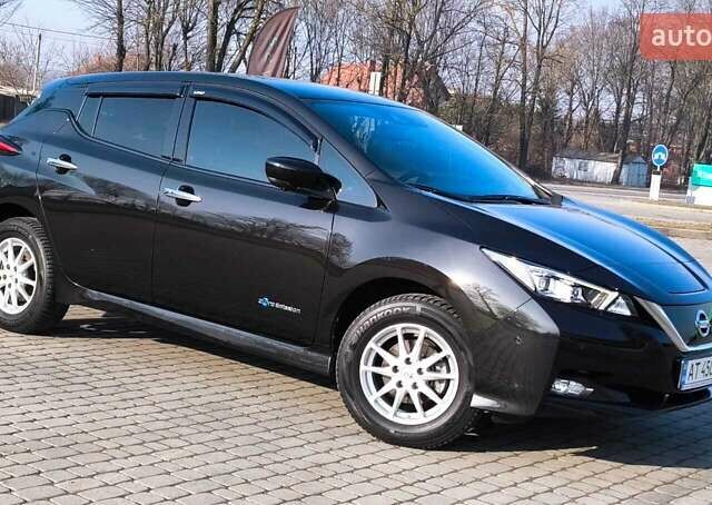 Чорний Ніссан Ліф, об'ємом двигуна 0 л та пробігом 64 тис. км за 15400 $, фото 38 на Automoto.ua