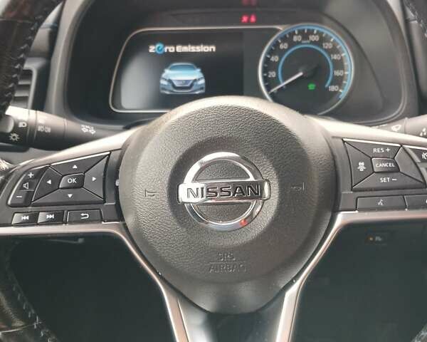 Чорний Ніссан Ліф, об'ємом двигуна 0 л та пробігом 94 тис. км за 13300 $, фото 11 на Automoto.ua