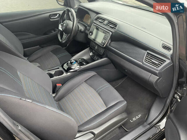 Чорний Ніссан Ліф, об'ємом двигуна 0 л та пробігом 115 тис. км за 12000 $, фото 10 на Automoto.ua