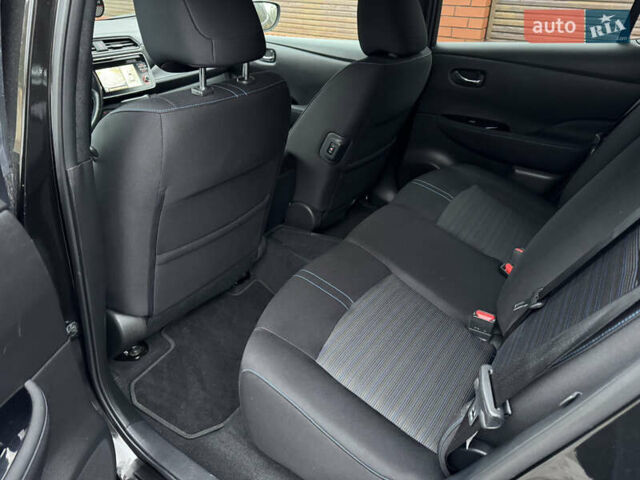 Черный Ниссан Лиф, объемом двигателя 0 л и пробегом 19 тыс. км за 14800 $, фото 16 на Automoto.ua