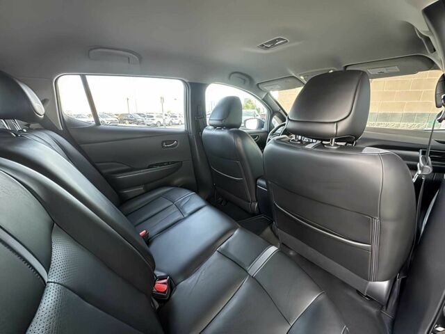 Черный Ниссан Лиф, объемом двигателя 0 л и пробегом 36 тыс. км за 7500 $, фото 12 на Automoto.ua