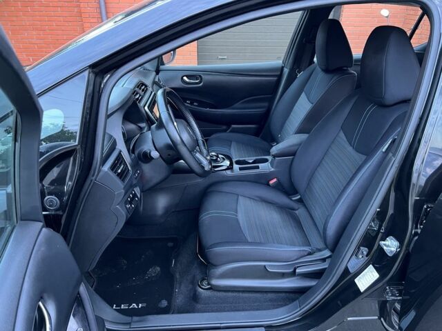 Черный Ниссан Лиф, объемом двигателя 0 л и пробегом 63 тыс. км за 12999 $, фото 13 на Automoto.ua