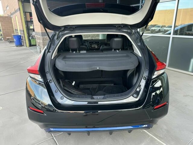 Черный Ниссан Лиф, объемом двигателя 0 л и пробегом 42 тыс. км за 7900 $, фото 12 на Automoto.ua