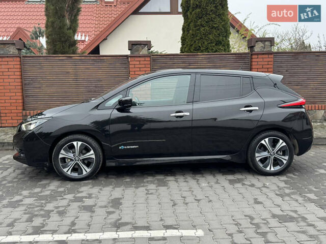 Черный Ниссан Лиф, объемом двигателя 0 л и пробегом 19 тыс. км за 14800 $, фото 3 на Automoto.ua