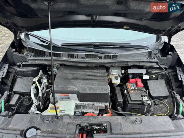 Черный Ниссан Лиф, объемом двигателя 0 л и пробегом 19 тыс. км за 14800 $, фото 19 на Automoto.ua