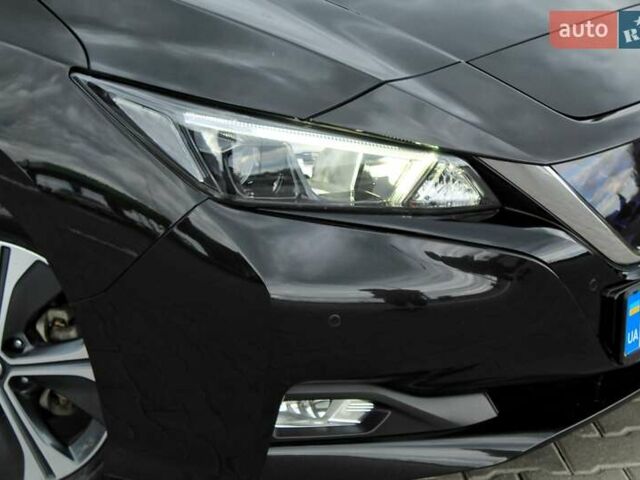 Чорний Ніссан Ліф, об'ємом двигуна 0 л та пробігом 64 тис. км за 13299 $, фото 15 на Automoto.ua