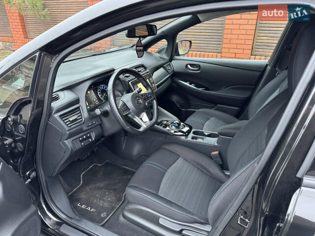 Черный Ниссан Лиф, объемом двигателя 0 л и пробегом 19 тыс. км за 14800 $, фото 17 на Automoto.ua